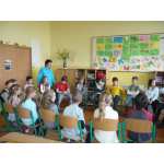 Deti čítajú v škole na Mudroňovej 1