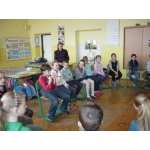 Deti čítajú v škole na Mudroňovej 2